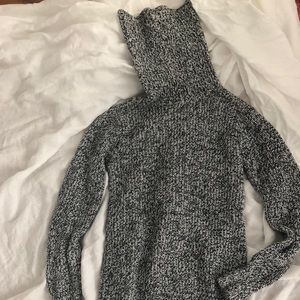 slightly oversized chunky A&F turtle neck